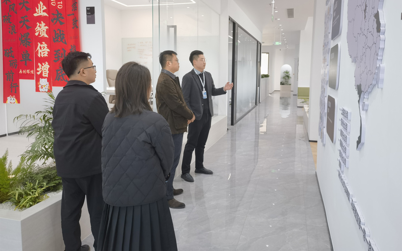 苏州新泊地 | 政府走访暖企心，聚力同行向未来