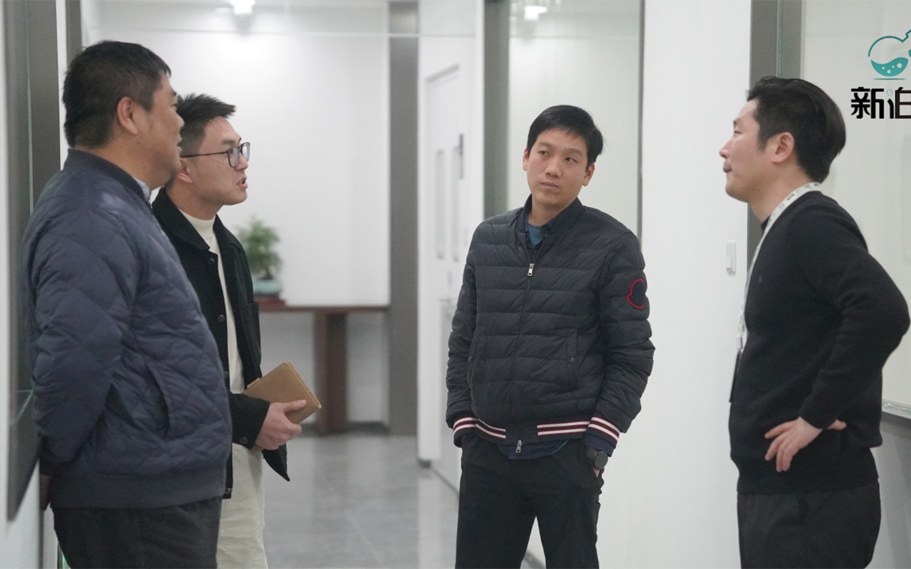 温情暖寒冬，关怀润人心 | 宝山区总工会、应急管理局领导莅临新泊地指导员工关怀工作